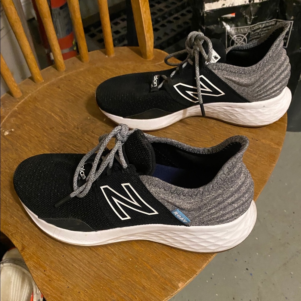 New balance ROAV fresh foam shoes